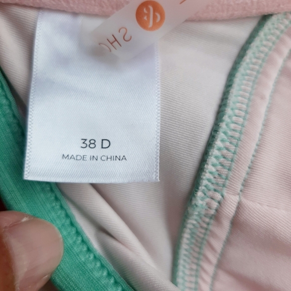 EUC SHADE & SHORE SWIMSUIT - Picture 7 of 8